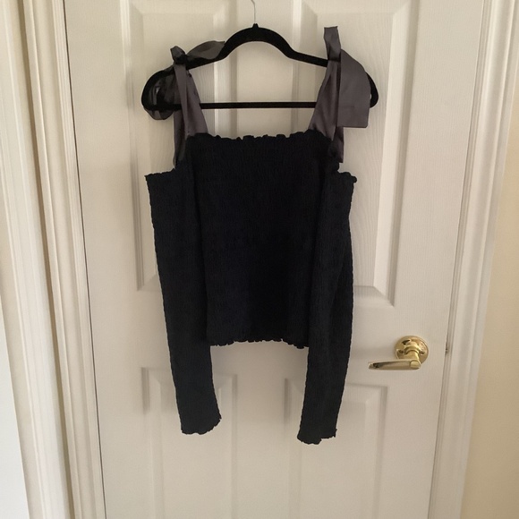 Anthropologie ruched black top with silk bows.  Cold shoulder. Size medium - Picture 3 of 4